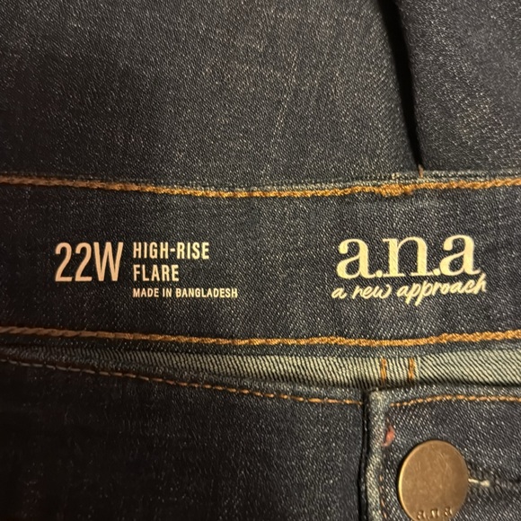 ANA High-Rise Flare Dark Denim Jeans - Picture 4 of 6